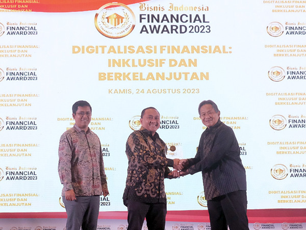 FIFGROUP Raih Dua Penghargaan Sekaligus The Most Efficient The Best